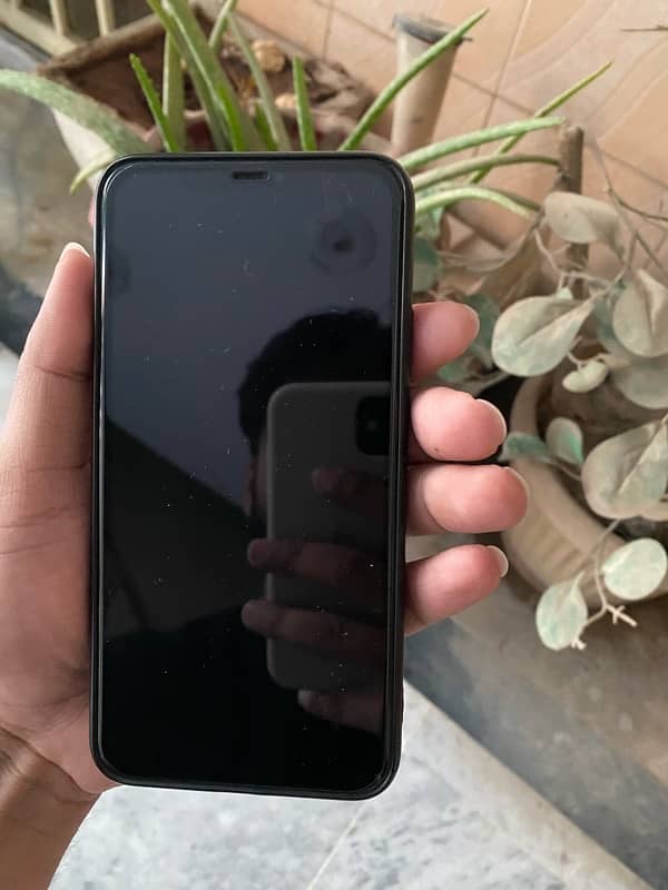 iphone 11 pro max jv 64 gb 200% geniune 8