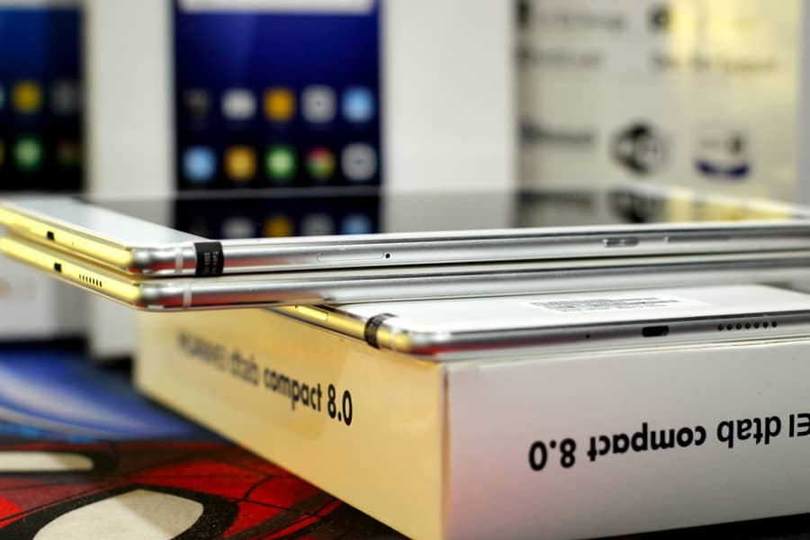 Huawei Gaming Tab 2GB RAM 16GB ROM mediapad M3 Lite S with box 5