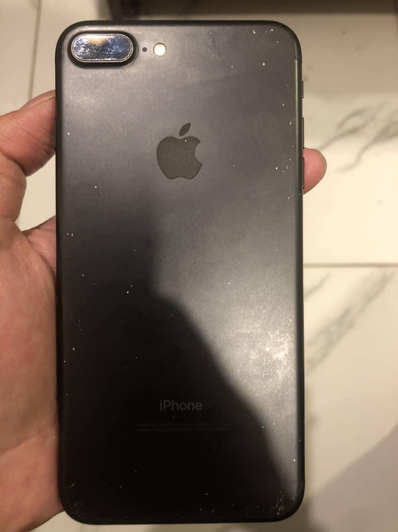 Apple iPhone 7 Plus 1