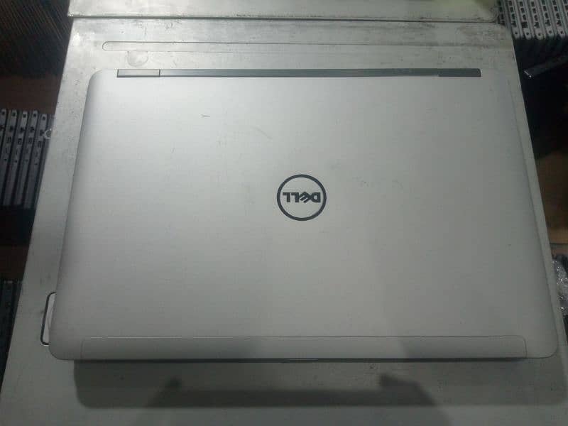 Dell latitude e6540 core i5-4 generation 8/500 Hhd. 0