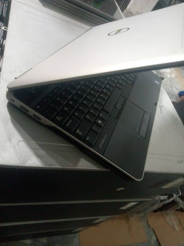 Dell latitude e6540 core i5-4 generation 8/500 Hhd. 4