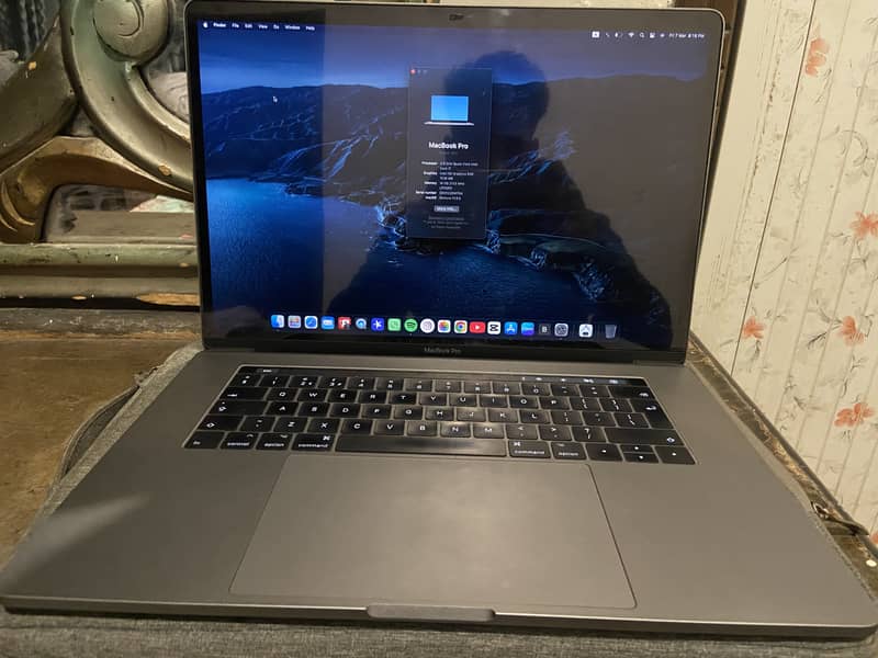 MacBook Pro 2017 0