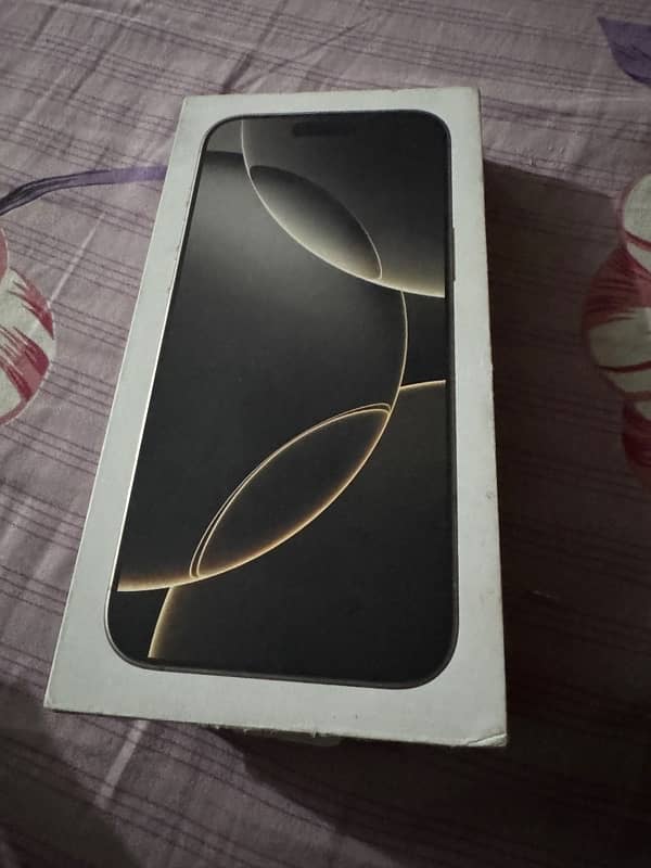 phone 16 pro max 256gb LLA factory unlock just system active 2 cycle 0