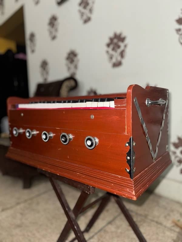 Indian harmonium 3