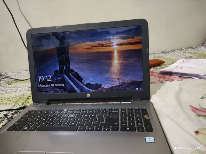 HP LAPTOP WINDOWS 10 CORE I3 6TH GENERATION 17