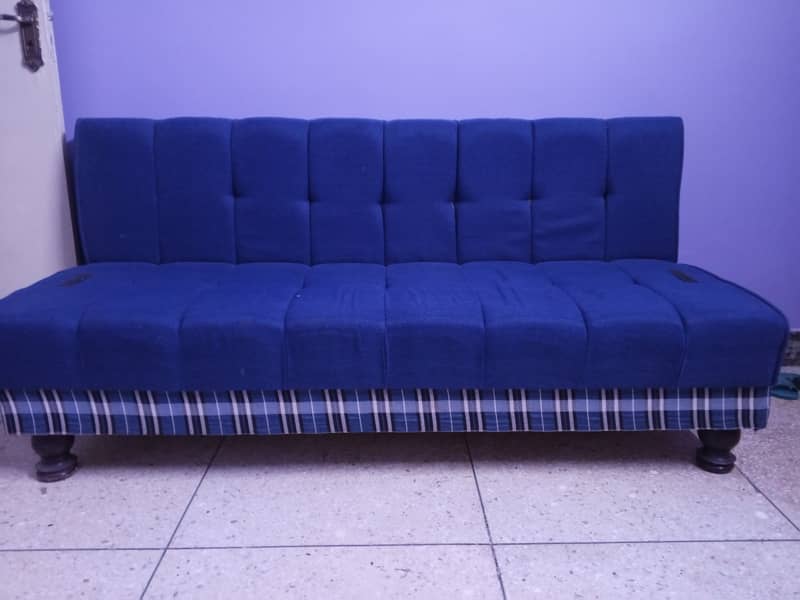 Sofa Come Bed (same as new) 1