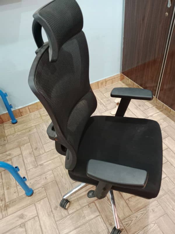 executive chair 2