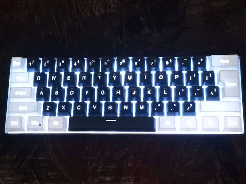 Gaming keyboard 60% ultra fast response time 1