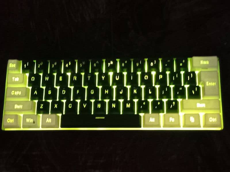 Gaming keyboard 60% ultra fast response time 2