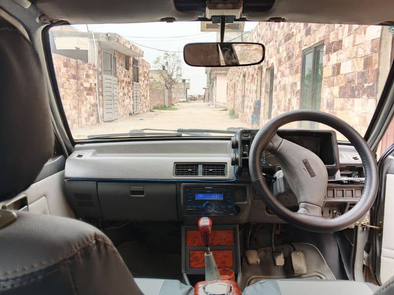 Suzuki Mehran 2011 6