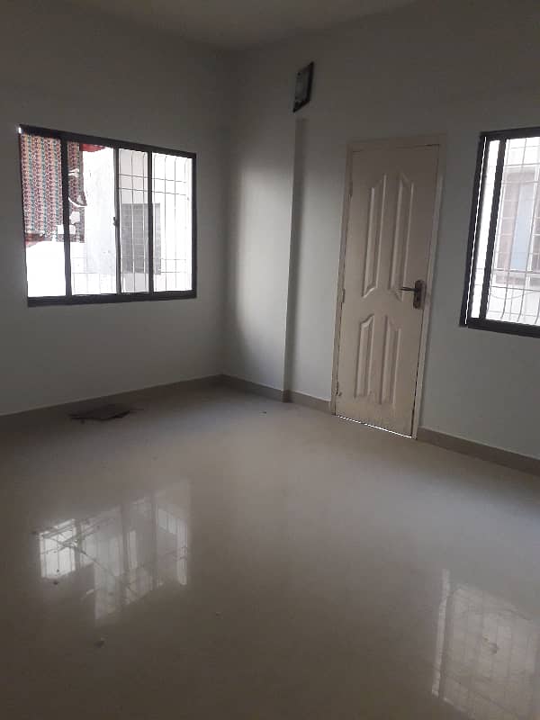 three bed dd portion for rent in johar 2