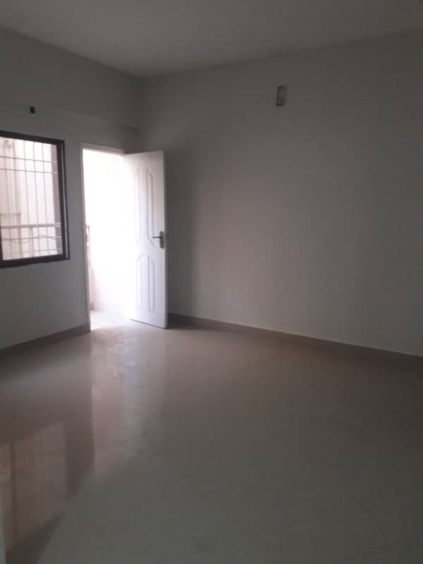 three bed dd portion for rent in johar 3