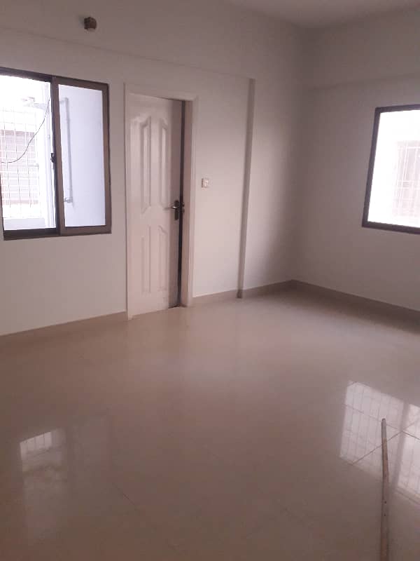 three bed dd portion for rent in johar 7