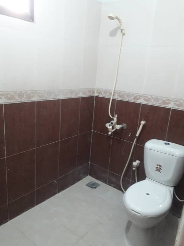 three bed dd portion for rent in johar 8