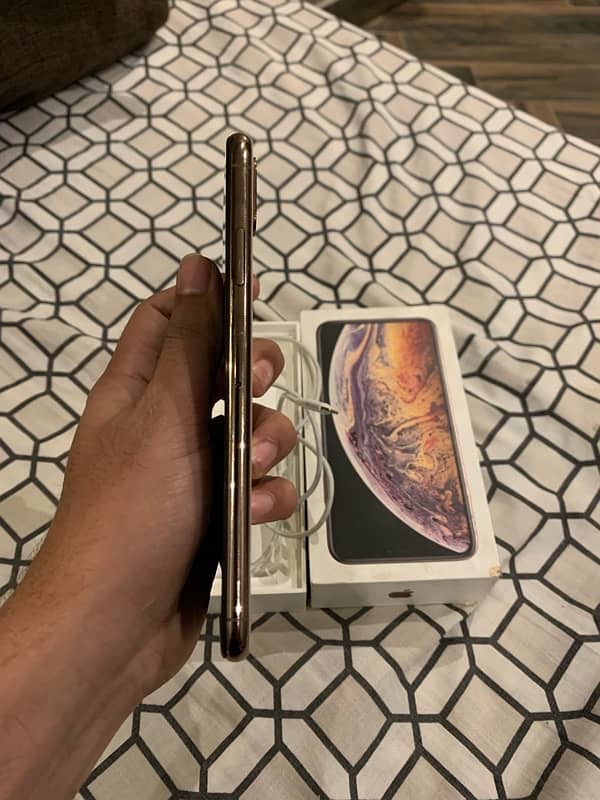 iphone xs max pta approved gold 1