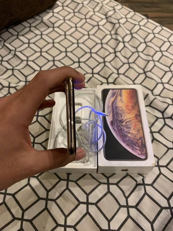 iphone xs max pta approved gold 3