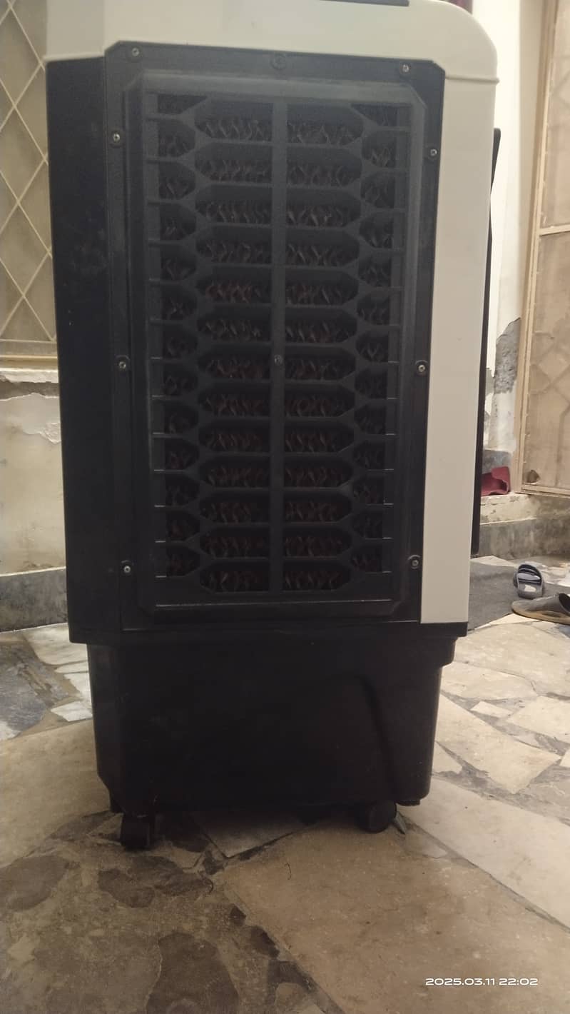 Solar Air-cooler Almost New 1