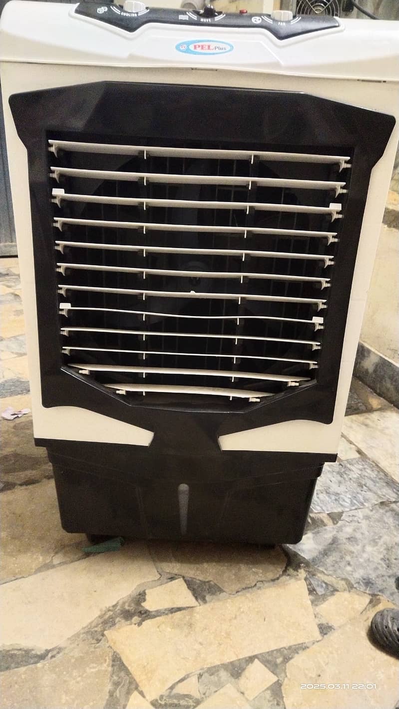 Solar Air-cooler Almost New 4