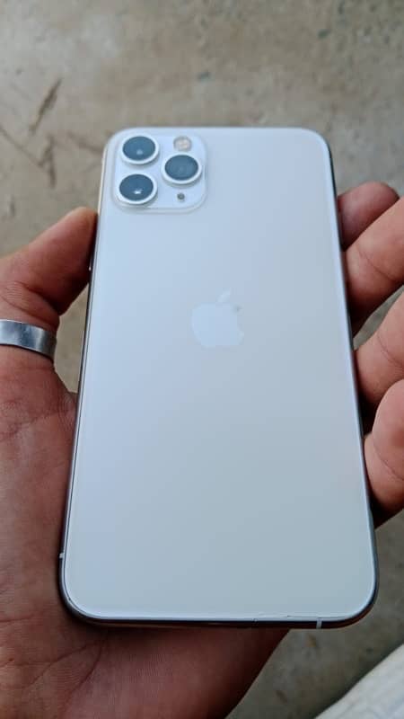 i phone 11 pro 0