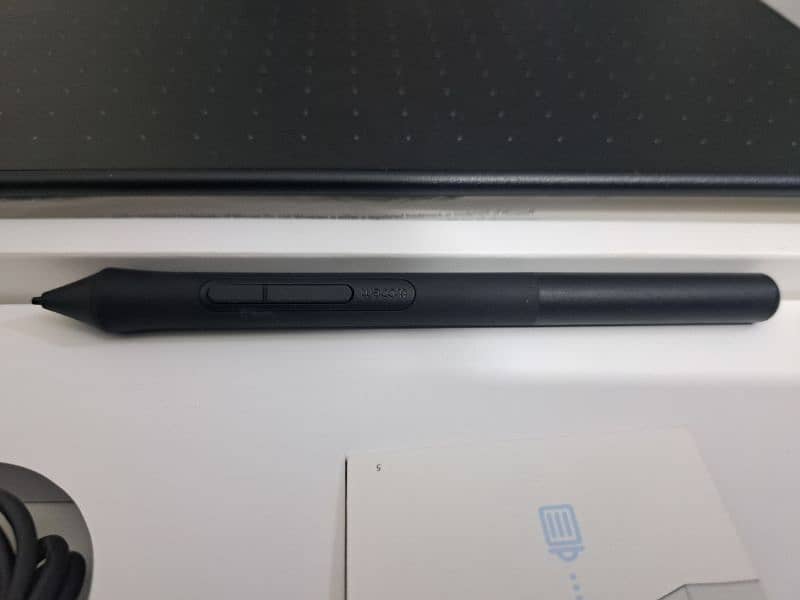 WACOM GRAPHICS TABLET CTL 6100 WIRELESS WITH 4K PEN 5