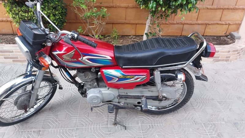 Honda 125 model 2022 karachi number 2