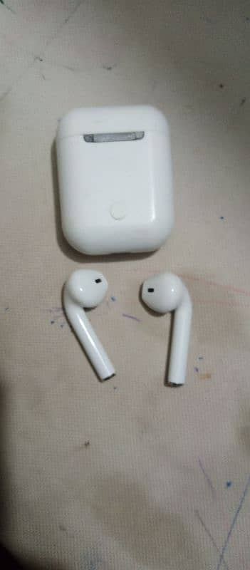 Earbuds i12 good condition 1