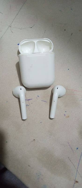 Earbuds i12 good condition 3