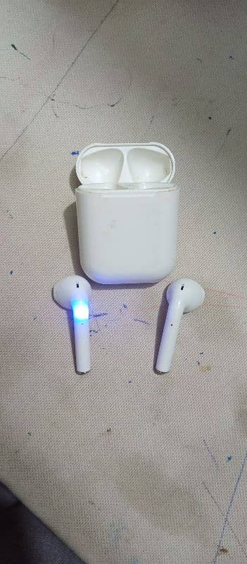 Earbuds i12 good condition 4