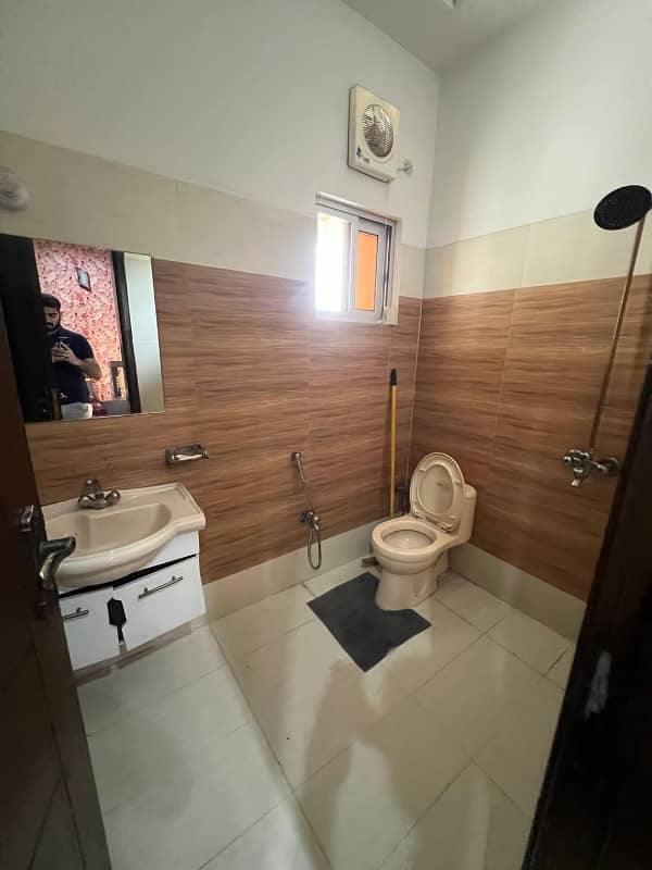 10 MARLA FURNISHED THE UPPER PORTION FOR RENT IN PARAGON CITY LAHORE 17