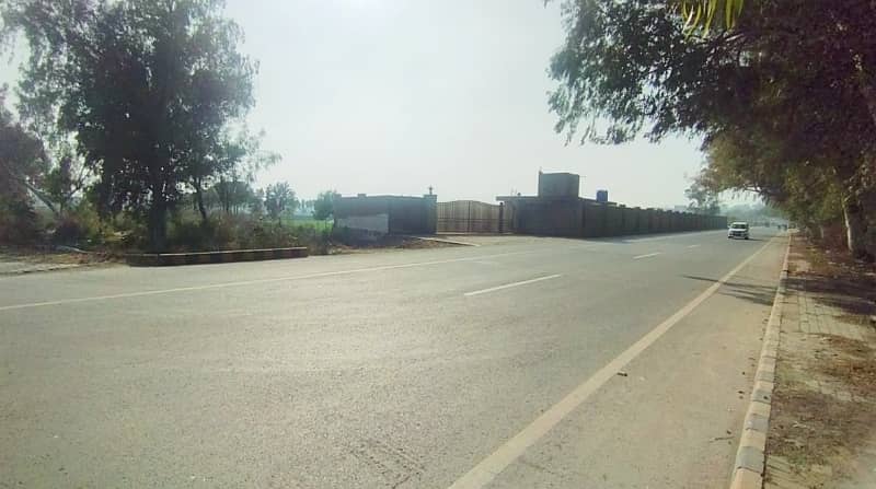 3KANAL PLOT 100 FRONT MAIN MULTAN ROAD 0