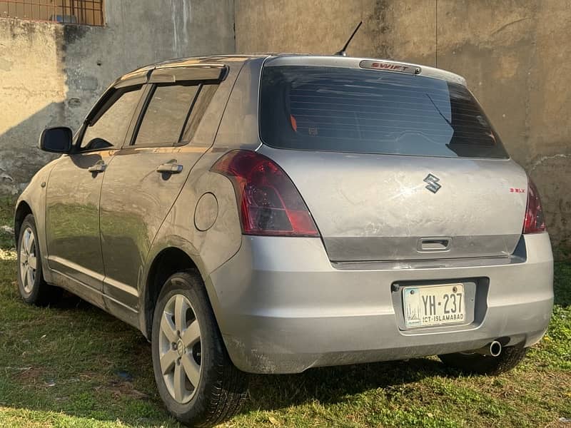 Suzuki Swift DLX 1.3 0