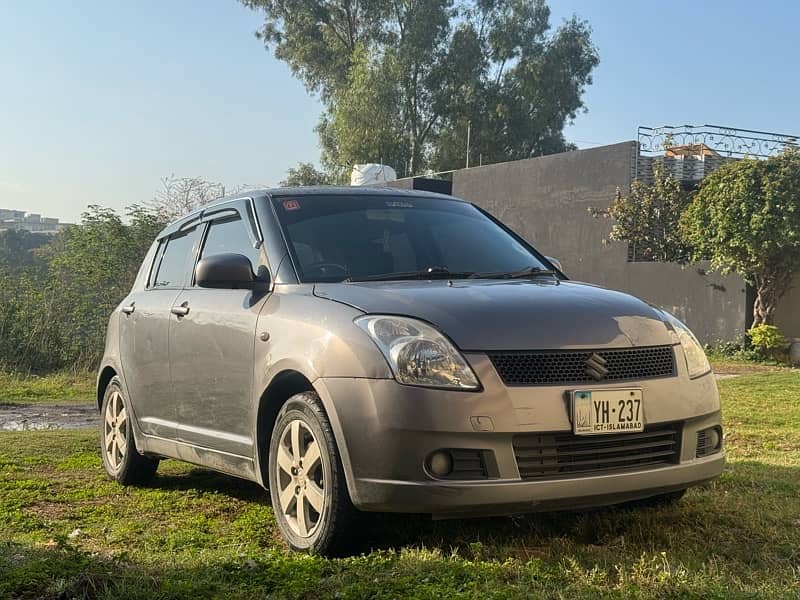 Suzuki Swift DLX 1.3 5