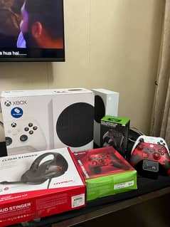 Xbox Series S + 2 Controller & Goodies