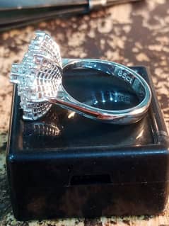 Ring / palladium / diamond