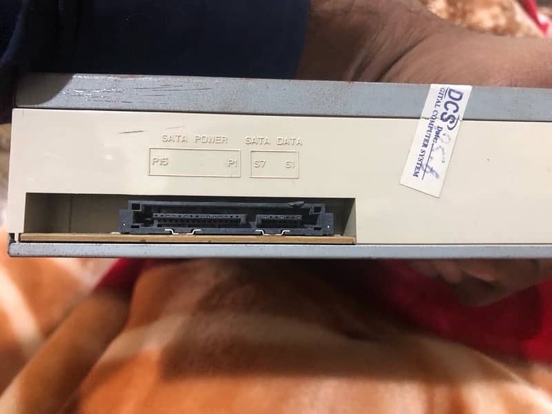 dvd rom read and writable drive 2