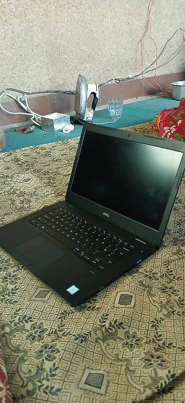 Dell Laptop 3