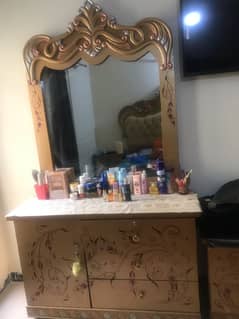 Dressing table