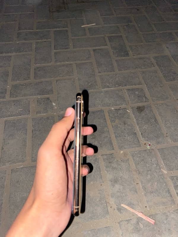 iPhone 11 Pro  factory 0