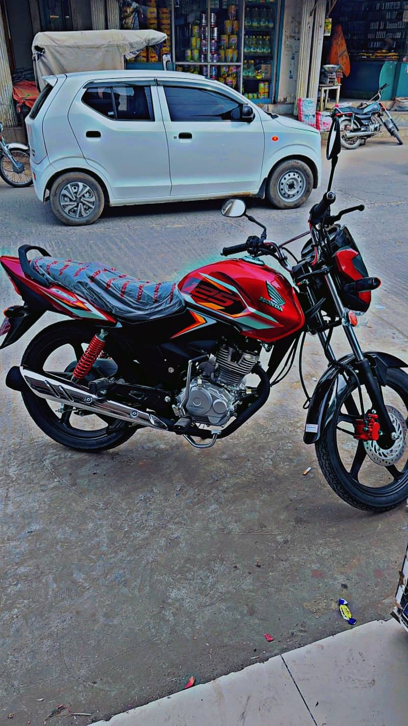 Honda CG 125 Deluxe | Model 2025 | TOTAL GENIUN 1