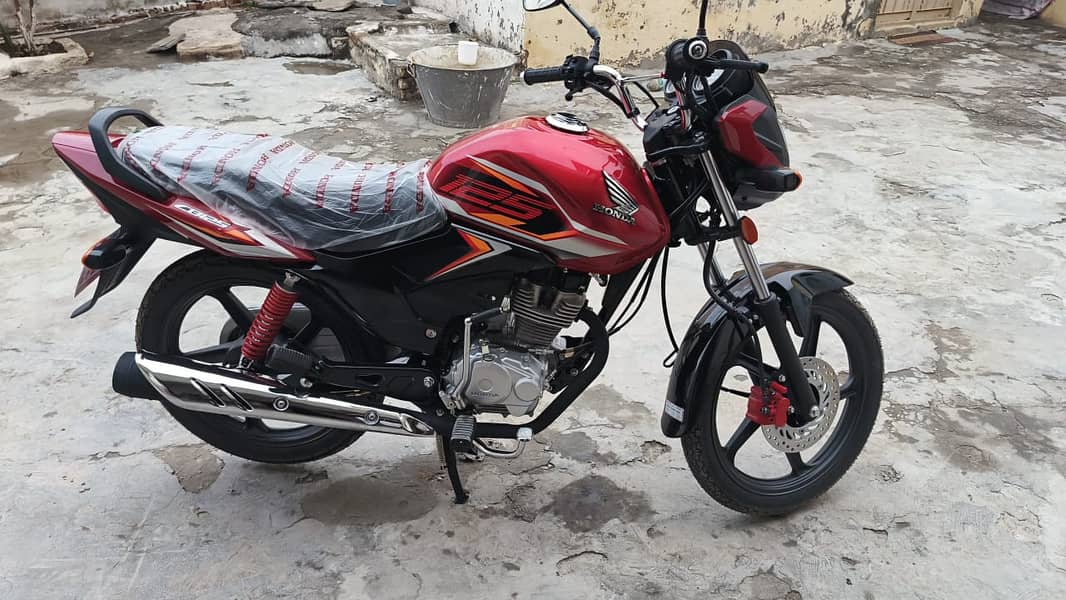 Honda CG 125 Deluxe | Model 2025 | TOTAL GENIUN 4