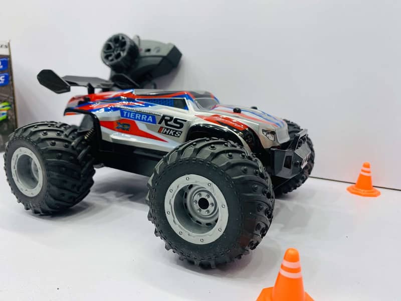 Remote Control (RC) Rock Crawler Truck Fiber body  Rechargeable car 7