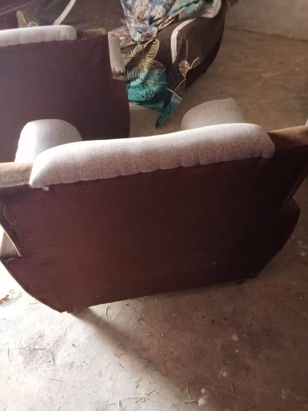 7 seater sofa set Urgent sale 4