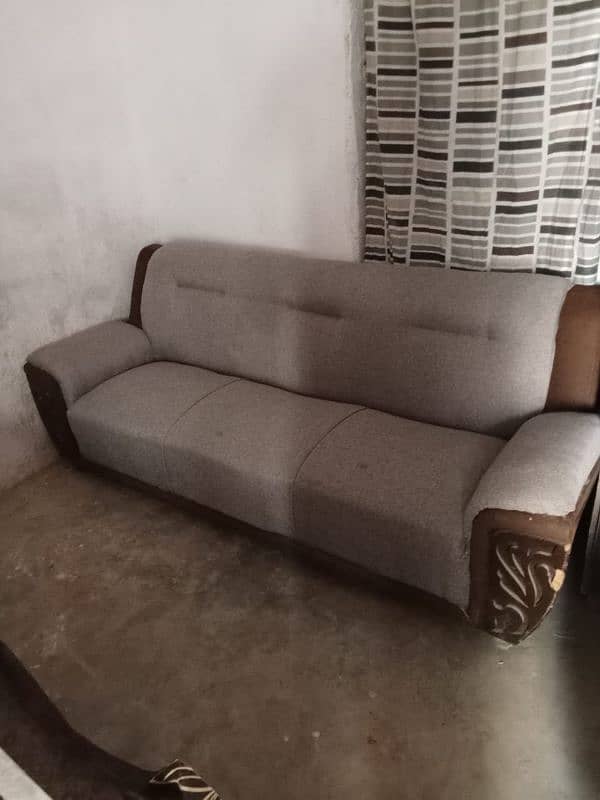 7 seater sofa set Urgent sale 6
