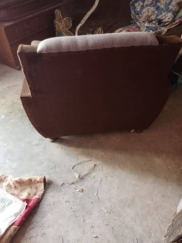 7 seater sofa set Urgent sale 7