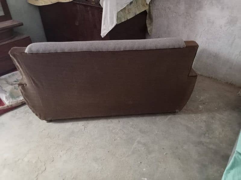 7 seater sofa set Urgent sale 10