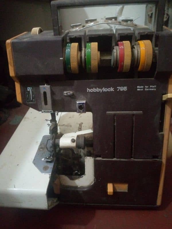 japani embroidery overlock machine 0