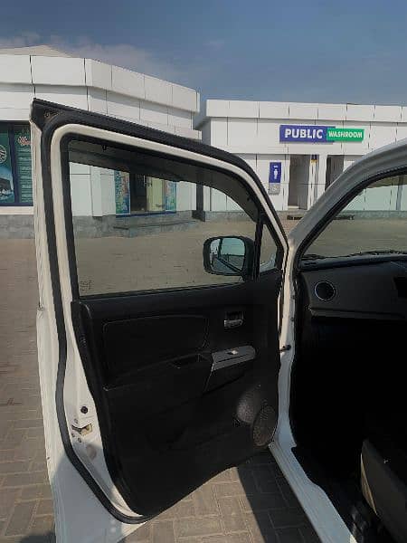 Suzuki Wagon R 2015 10