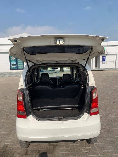 Suzuki Wagon R 2015 11