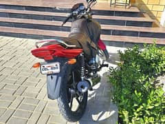 YAMAHA YBR 125 RED & BLACK