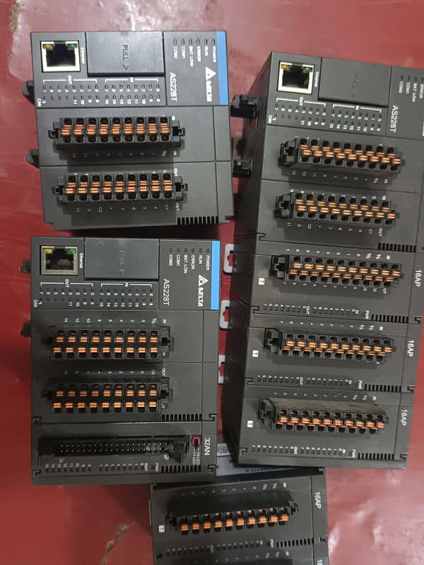 delta as228t PLC with module Mitsubishi PLC fatak PLC  Allan Bradley 2